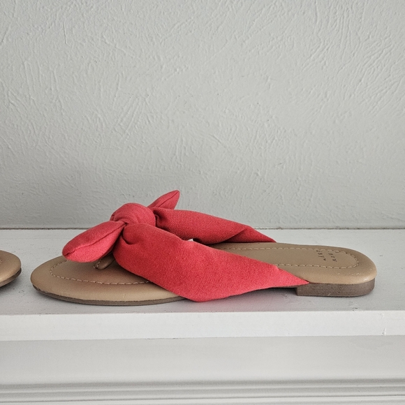 NWOT A New Day Adley Red Bow Flip Flop Sandals - Picture 8 of 10